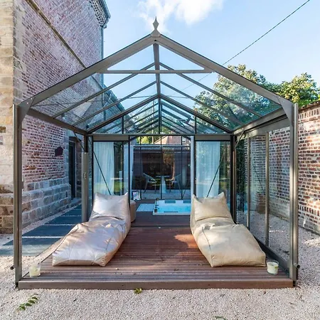 Le Domaine Des Calines Bed & Breakfast *